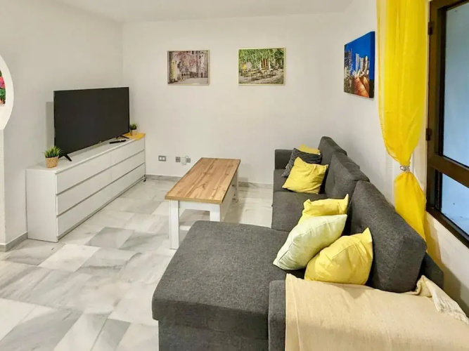Pleasant Apartment With Shared Pool