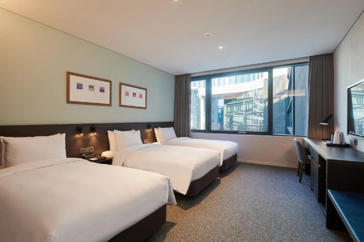 Standard Triple room