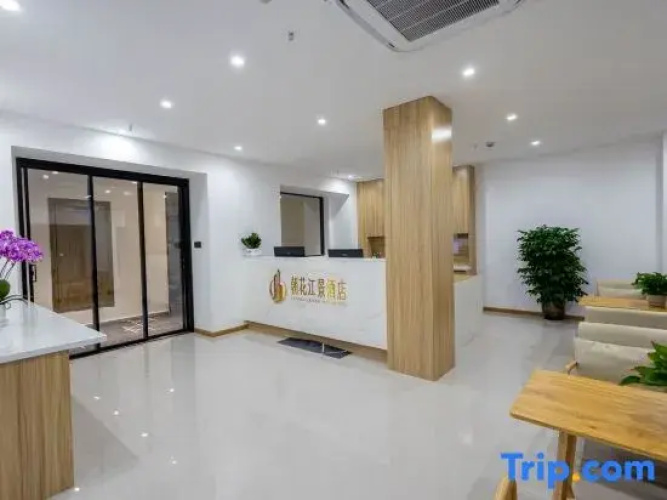 Zhao Hua River View Hotel