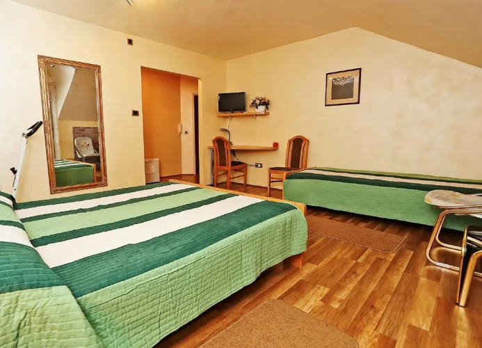Amaro Rooms