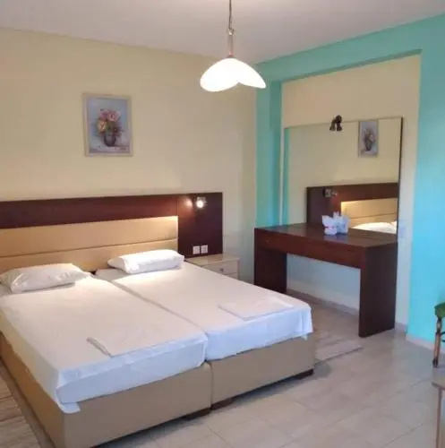 Ta Kalamakia Apartments