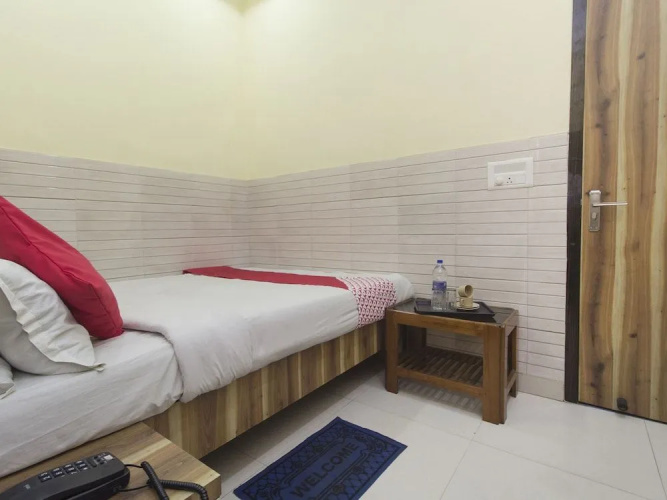 OYO 16792 Bidhan Plaza