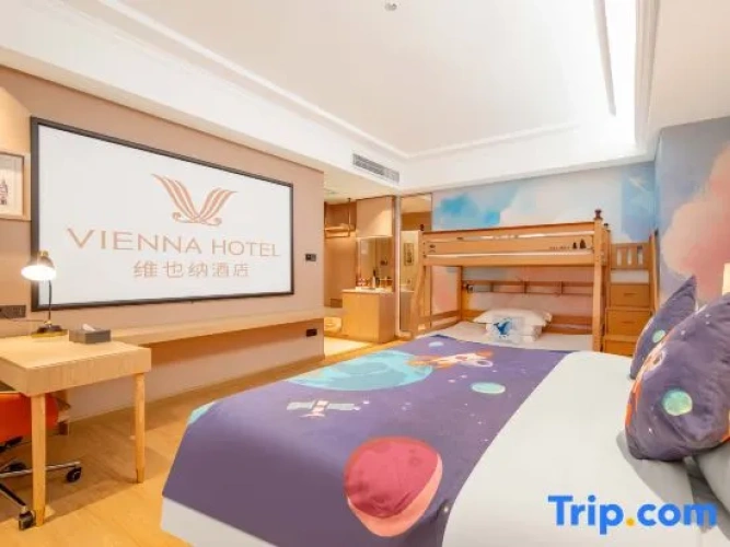 Standard Triple Family Suite
