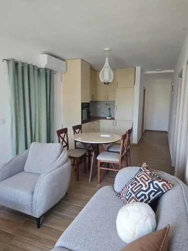 Luna Apartments