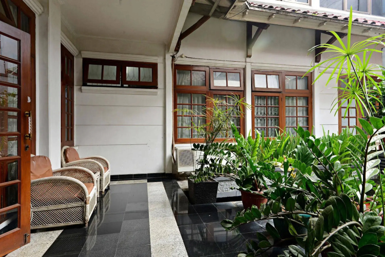 Zenrooms Villa Duta