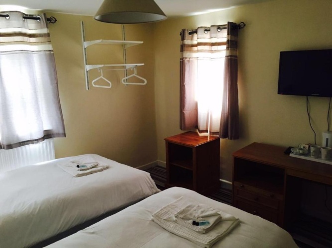 Standard Twin room