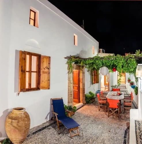 3 Bedrooms Cottage