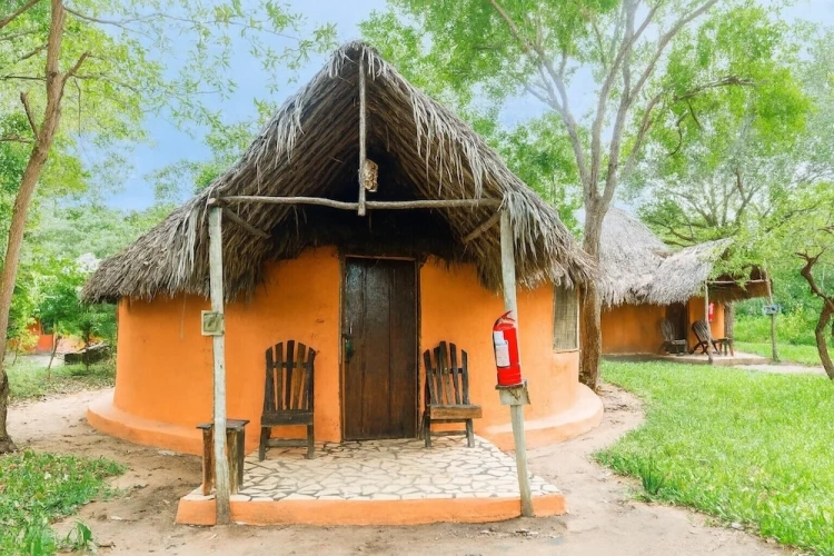 Bungalow with balcony