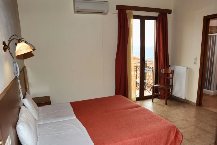 Standard Twin room with bay view