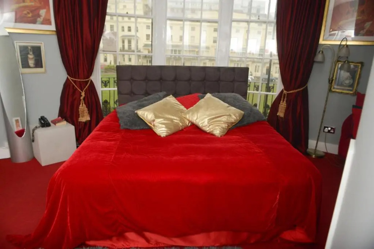 Hotel Pelirocco