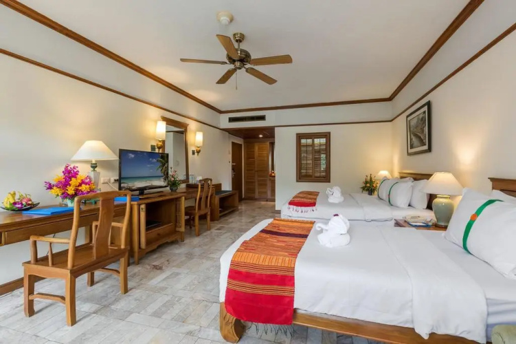 Thara Patong Beach Resort & Spa
