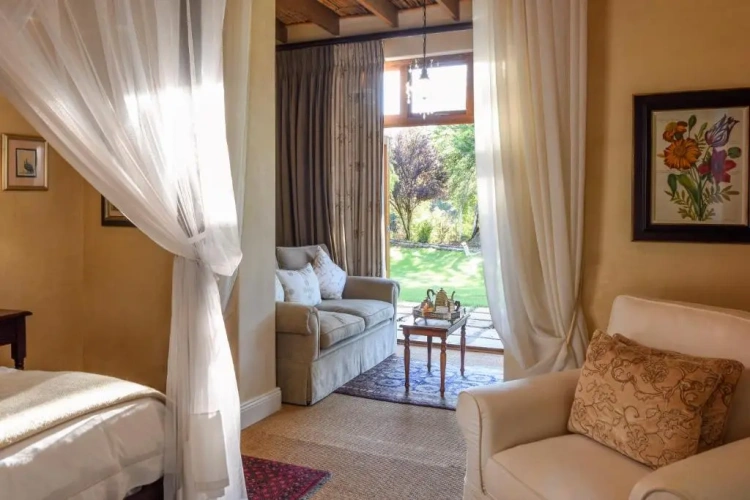 Suite with garden view
