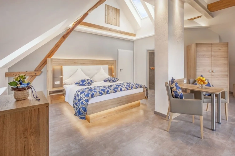 Suite with balcony