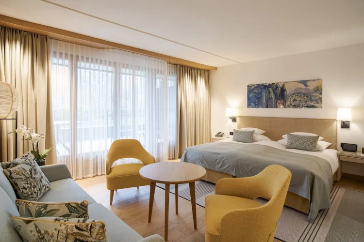 Comfort Double room with balcony and with mountain view