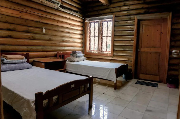 Log Cabin House