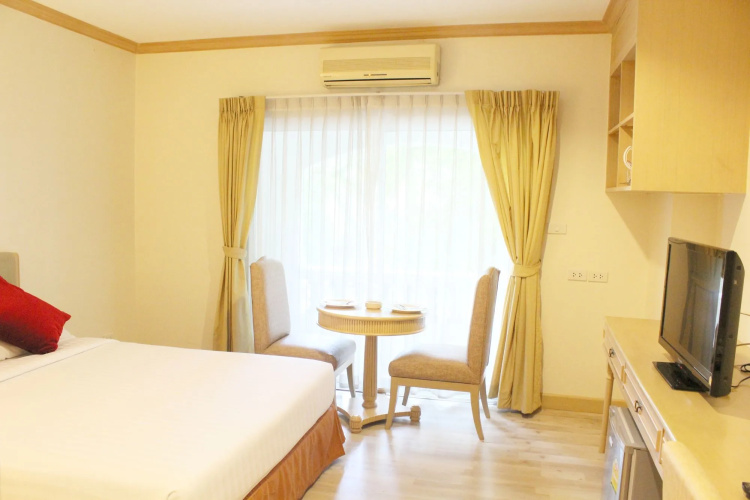 Romance Hotel Srinakarin