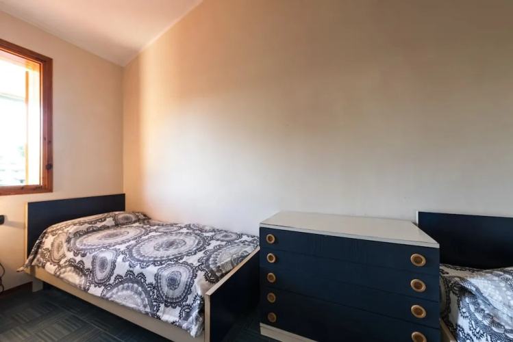 Charming Townhouse With Shared Pool and Garden