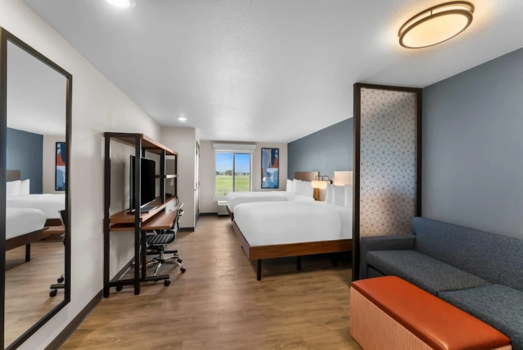 Quadruple Suite