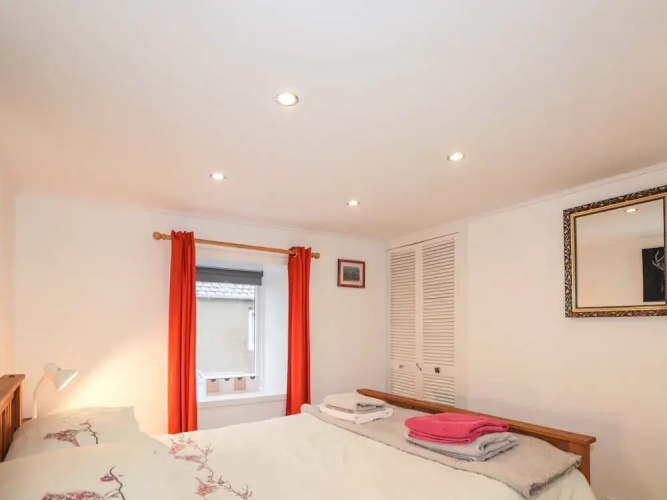 3 Dunrobin Street