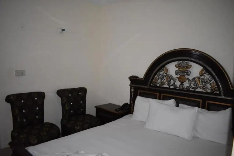 Hotel Basaira