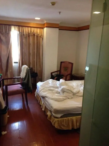 Baojiang Yingbin Hotel