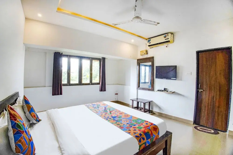 Fabhotel Comfort Stays