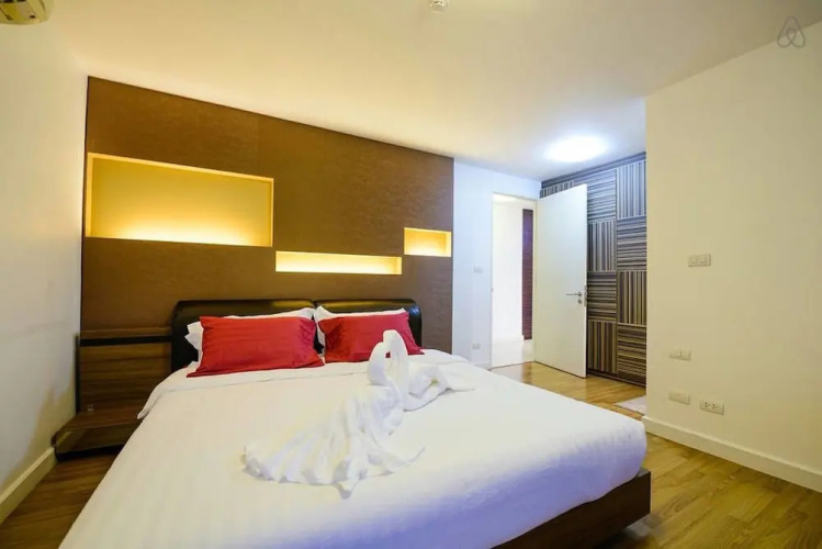 Nicely Apartment Near MRT Ratchadaphisak