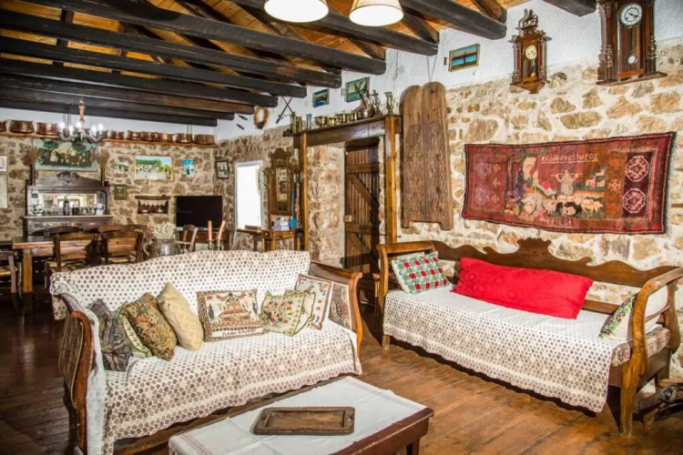 Pontinos Old House