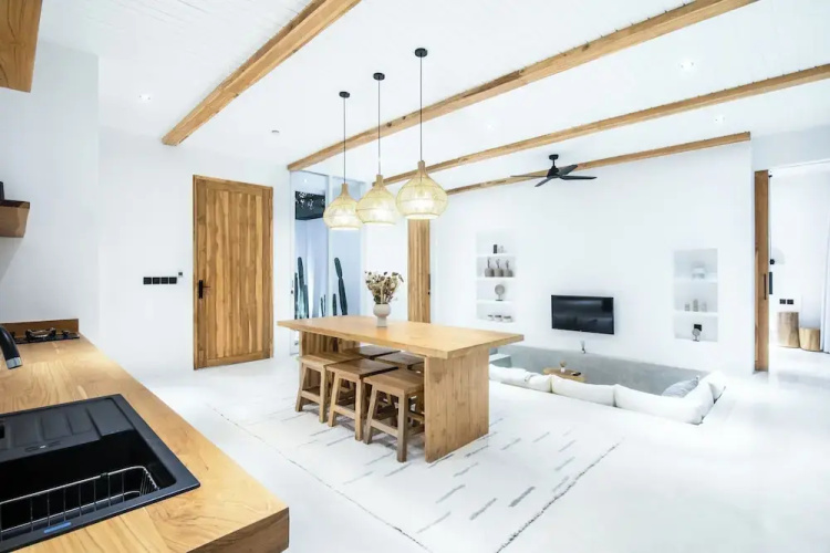 ULU 5 ·2br Villa
