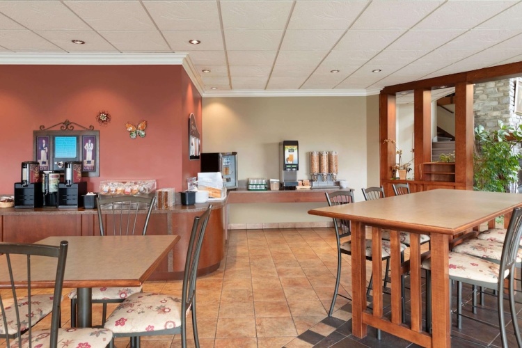 Days Inn by Wyndham Montmagny photo 15