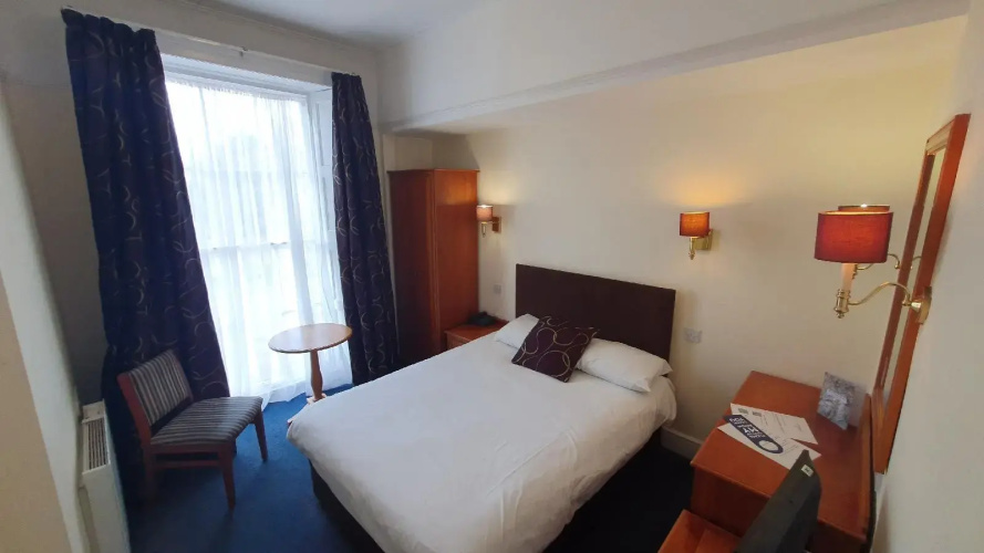 Alton House Hotel