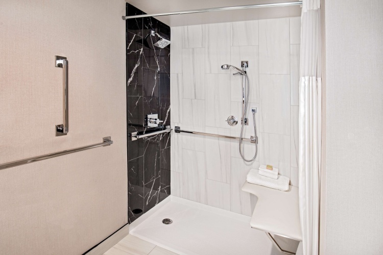 DoubleTree by Hilton Washington DC North/Gaithersburg photo 12