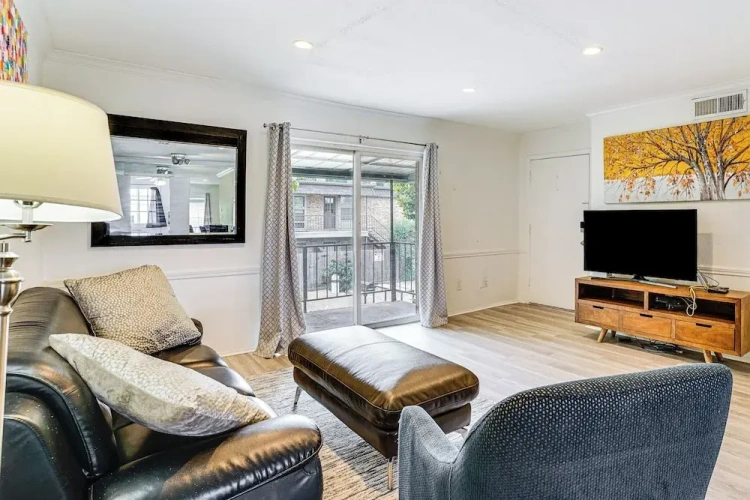1 Bedroom Apartment with balcony
