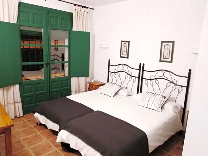 Economy room