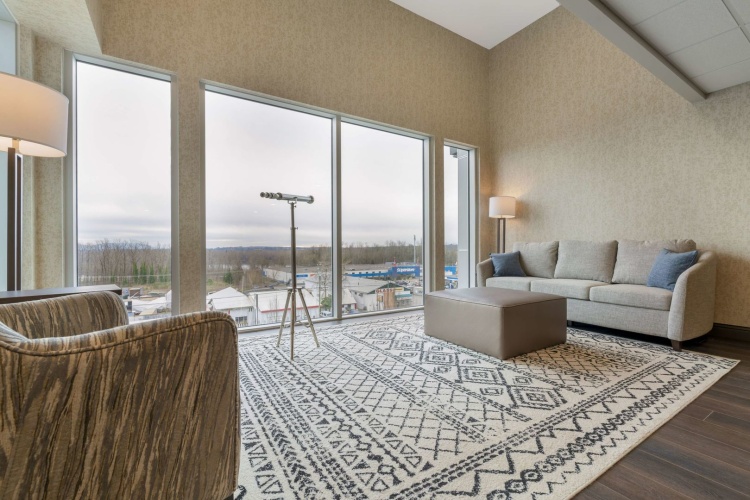 Best Western Plus Mission City Lodge photo 9