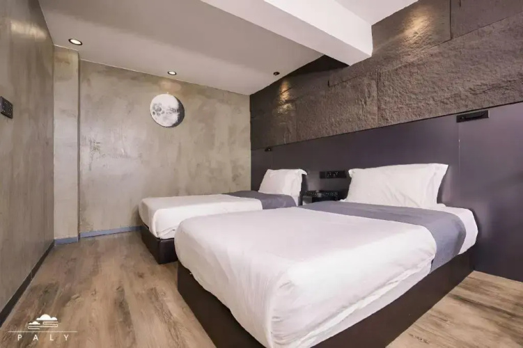 Paly Hotel