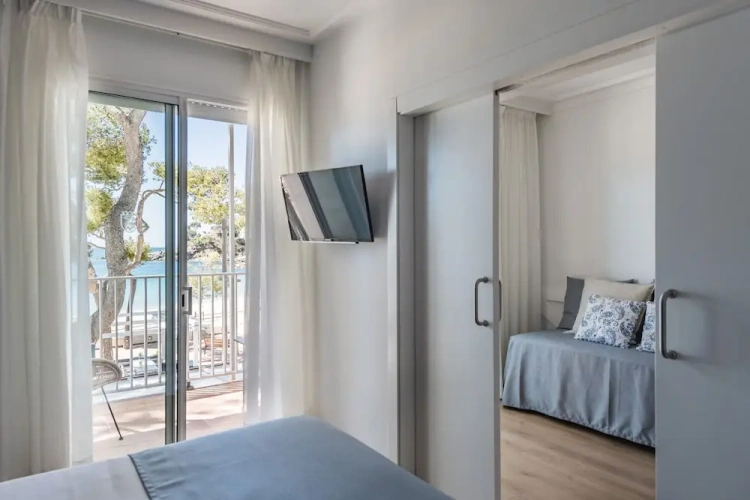 Double Junior Suite with balcony and with sea view