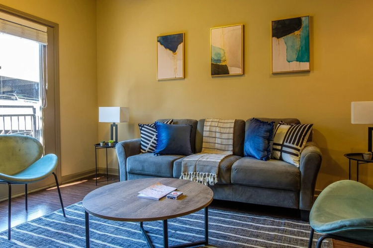 FRONTDESK Phoenix Apts Downtown Fort Worth