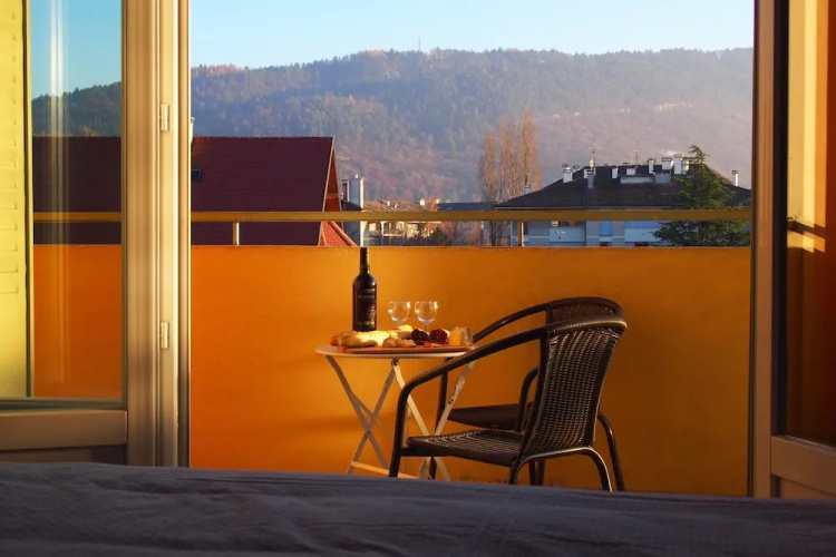 Annecy Booking