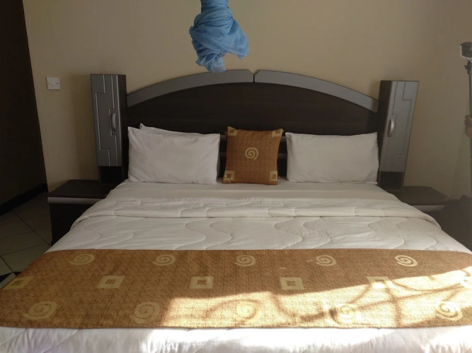 Golden Days Executive lodge