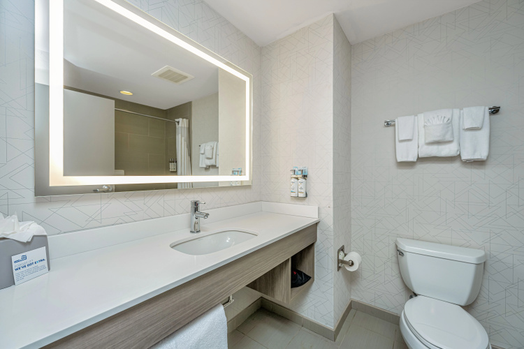 Holiday Inn Express And Suites Charleston Arpt Con photo 10