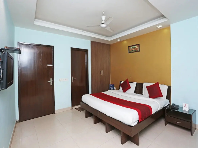 Hotel Flight Path
