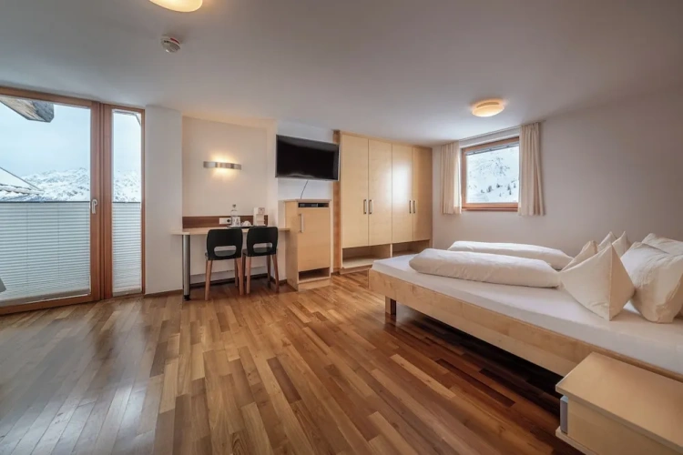 Standard Double room with balcony