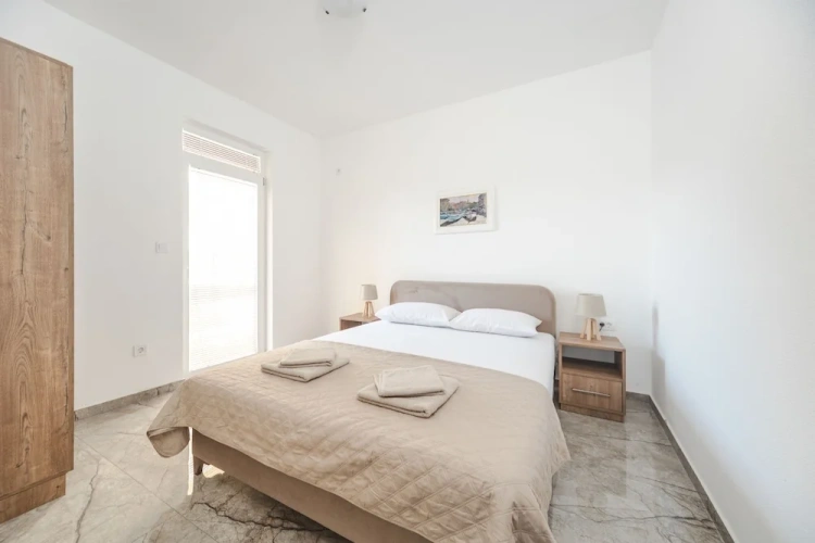 2 Bedrooms Apartment with balcony and with sea view