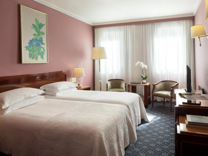 Standard Triple room