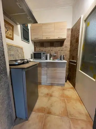 Studio Colonial