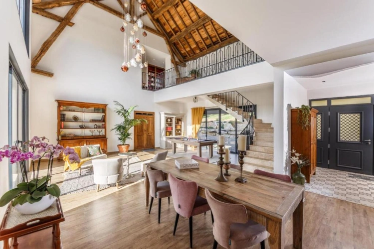 Standard Family room