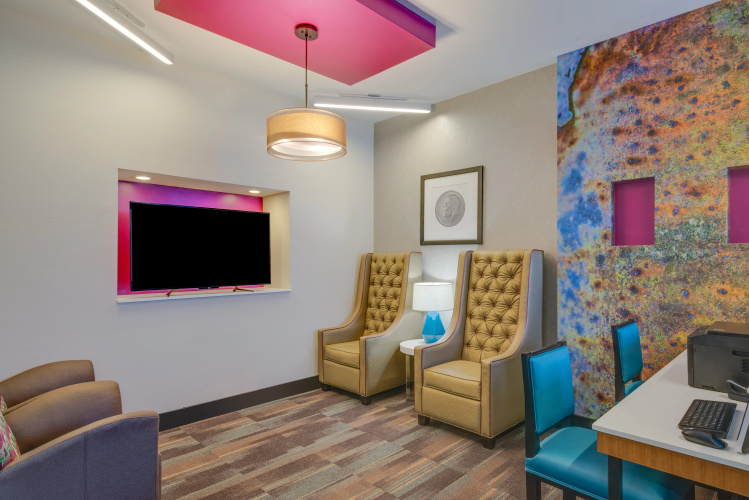 Holiday Inn Express Washington DC East - Andrews AFB photo 6
