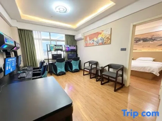 Quadruple Suite
