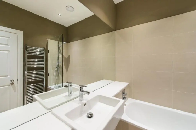 2 Bedrooms Classic Apartment